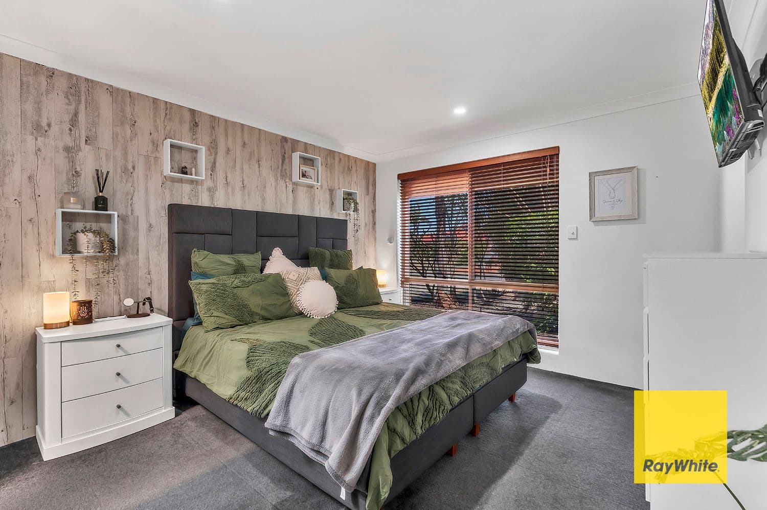 18 Lakeside Drive, Thornlie WA 6108, Thornlie - Thumbnail 6