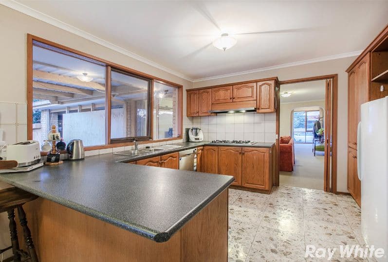 6 Zinnea Court, Mill Park VIC 3082, Mill Park - Thumbnail 2