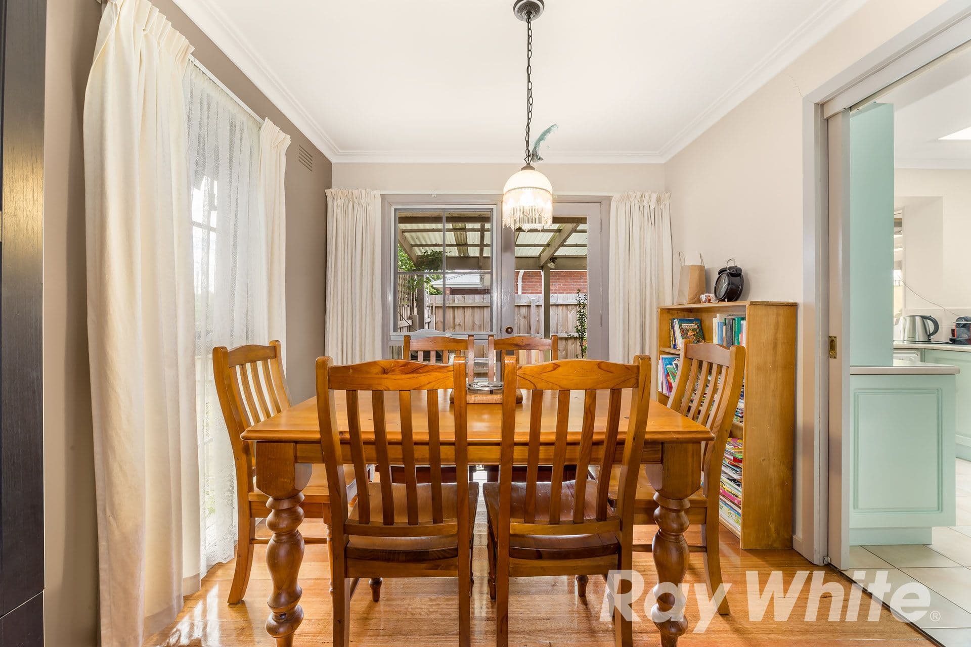1 Cheviot Close, Wantirna VIC 3152, Wantirna - Thumbnail 3