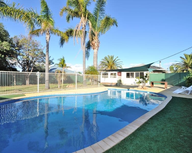 4 Mandoo Road, Shoalwater WA 6169, Shoalwater - Image 1