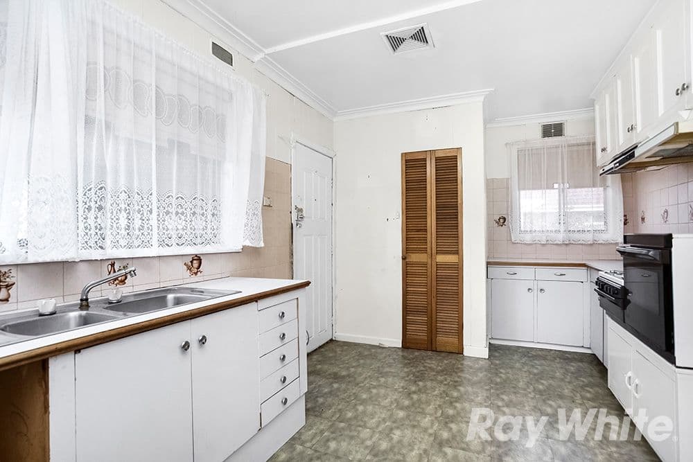 28 Baird Street, Mulgrave VIC 3170, Mulgrave - Thumbnail 2