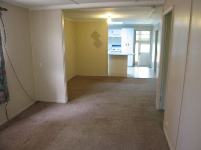7 Eagle Street, SLADE POINT QLD 4740, Slade Point - Thumbnail 4