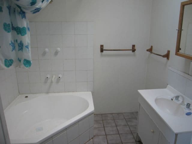 7 Eagle Street, SLADE POINT QLD 4740, Slade Point - Thumbnail 6