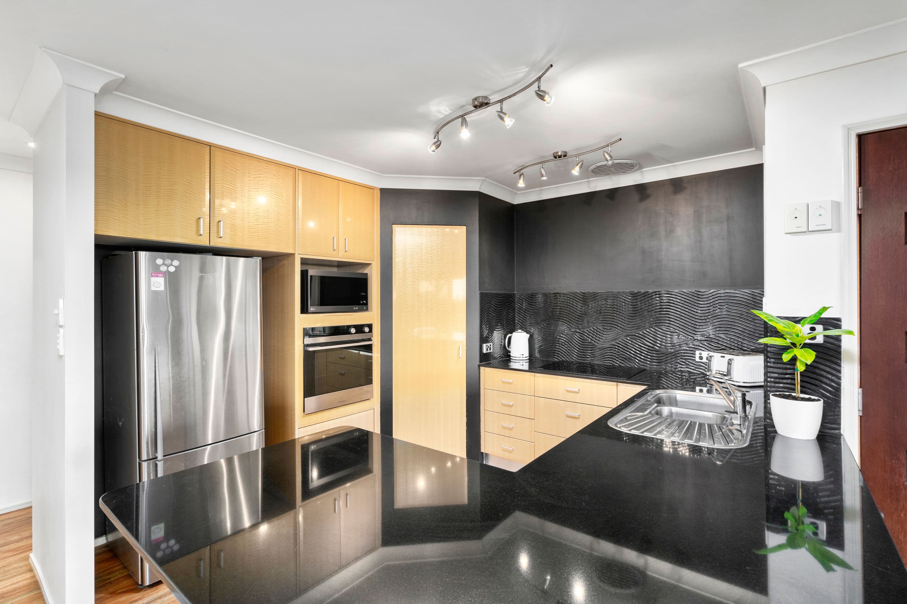 29 Ryfield Road, Carrara QLD 4211, Carrara - Thumbnail 6