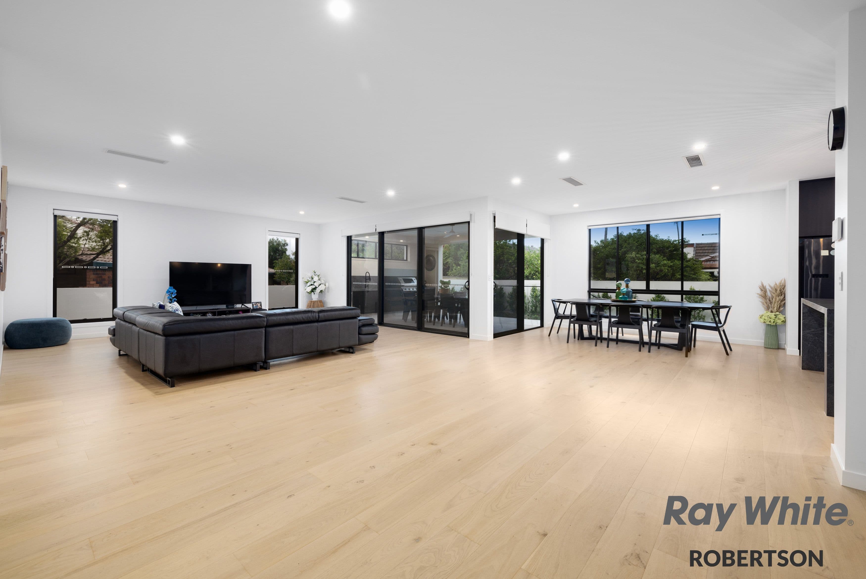 3 Estoban Street, Robertson QLD 4109, Robertson - Thumbnail 6