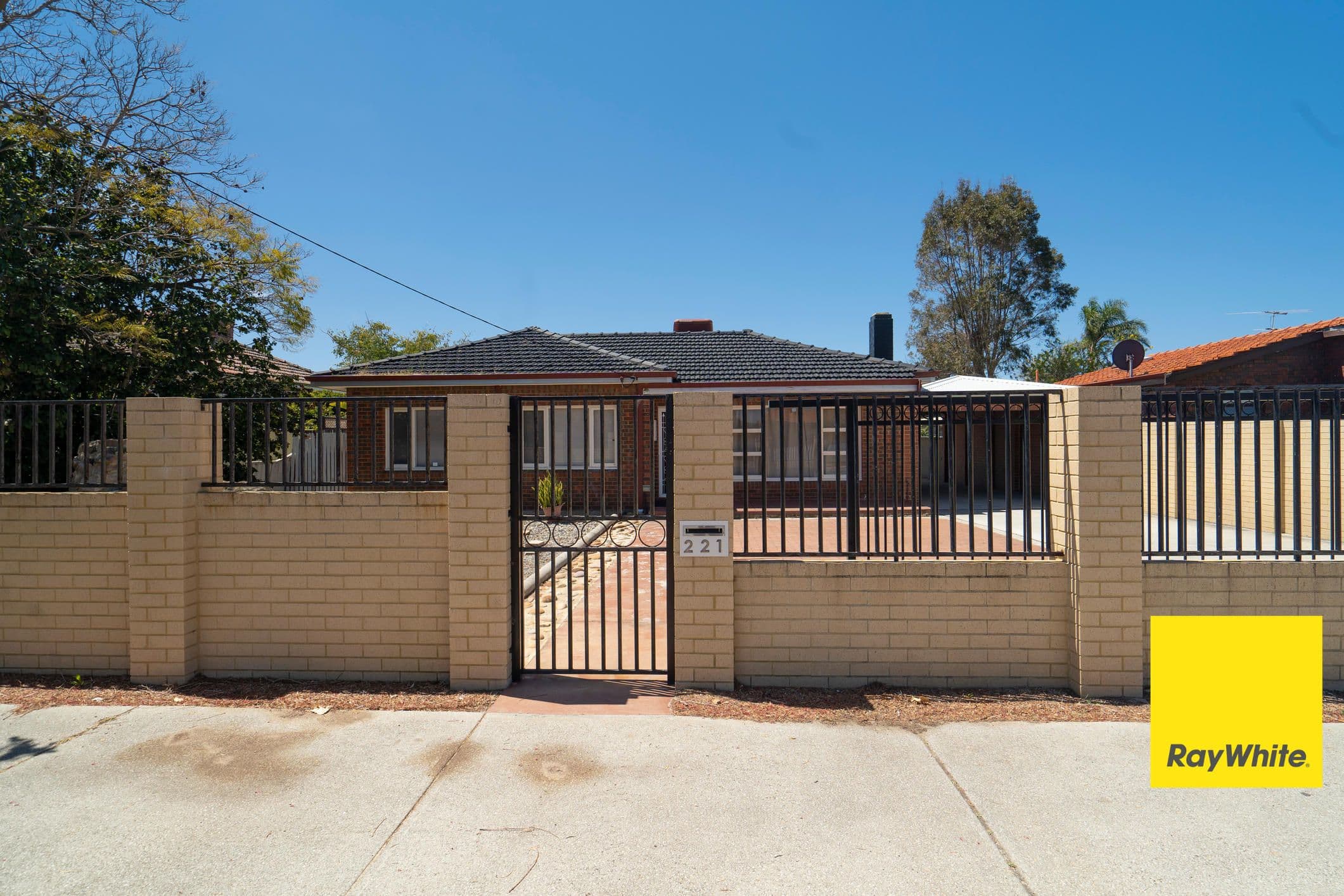 221 Hardey Road, Belmont WA 6104, Belmont - Thumbnail 2