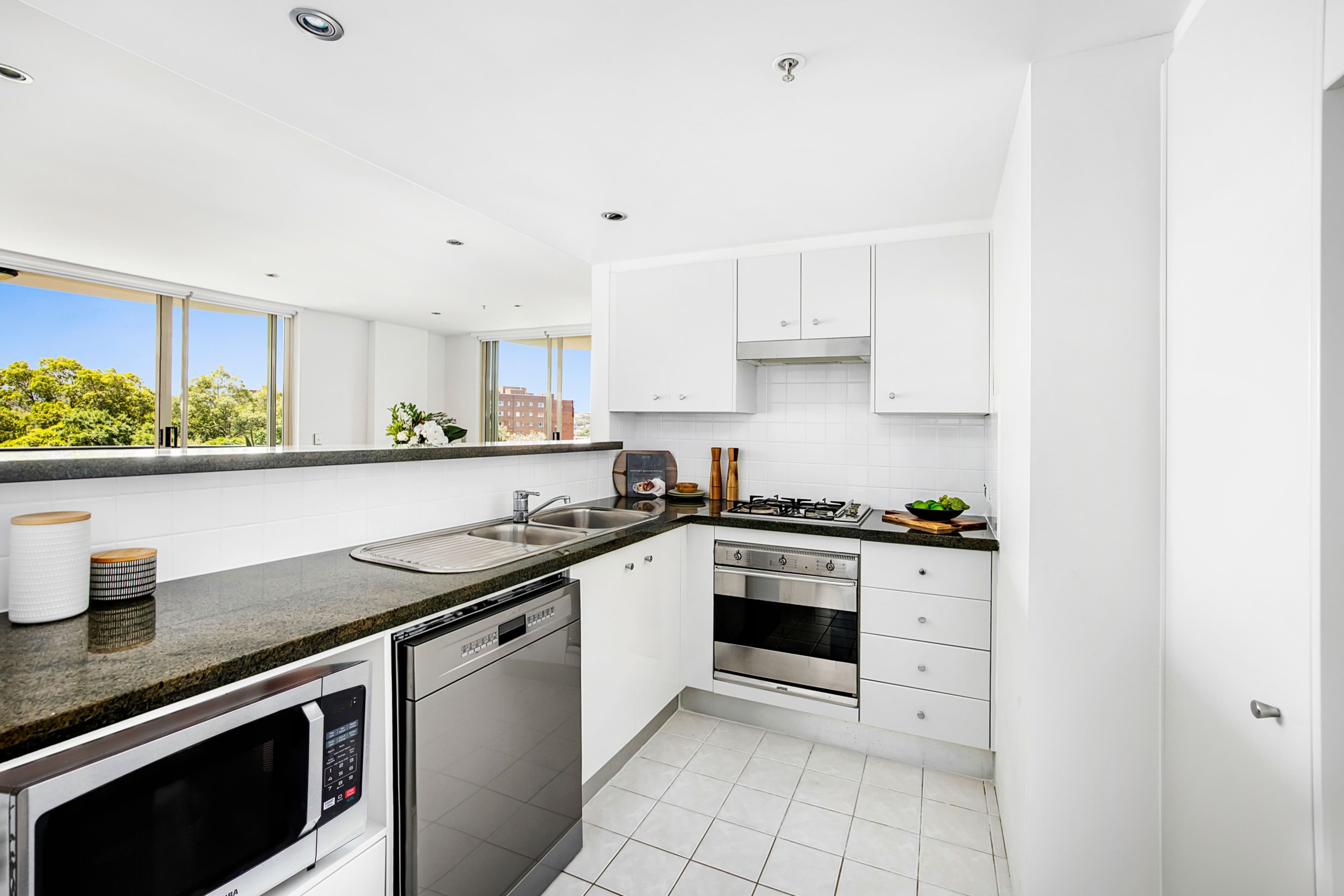 94-96 Alfred Street, Milsons Point NSW 2061, Milsons Point - Thumbnail 3