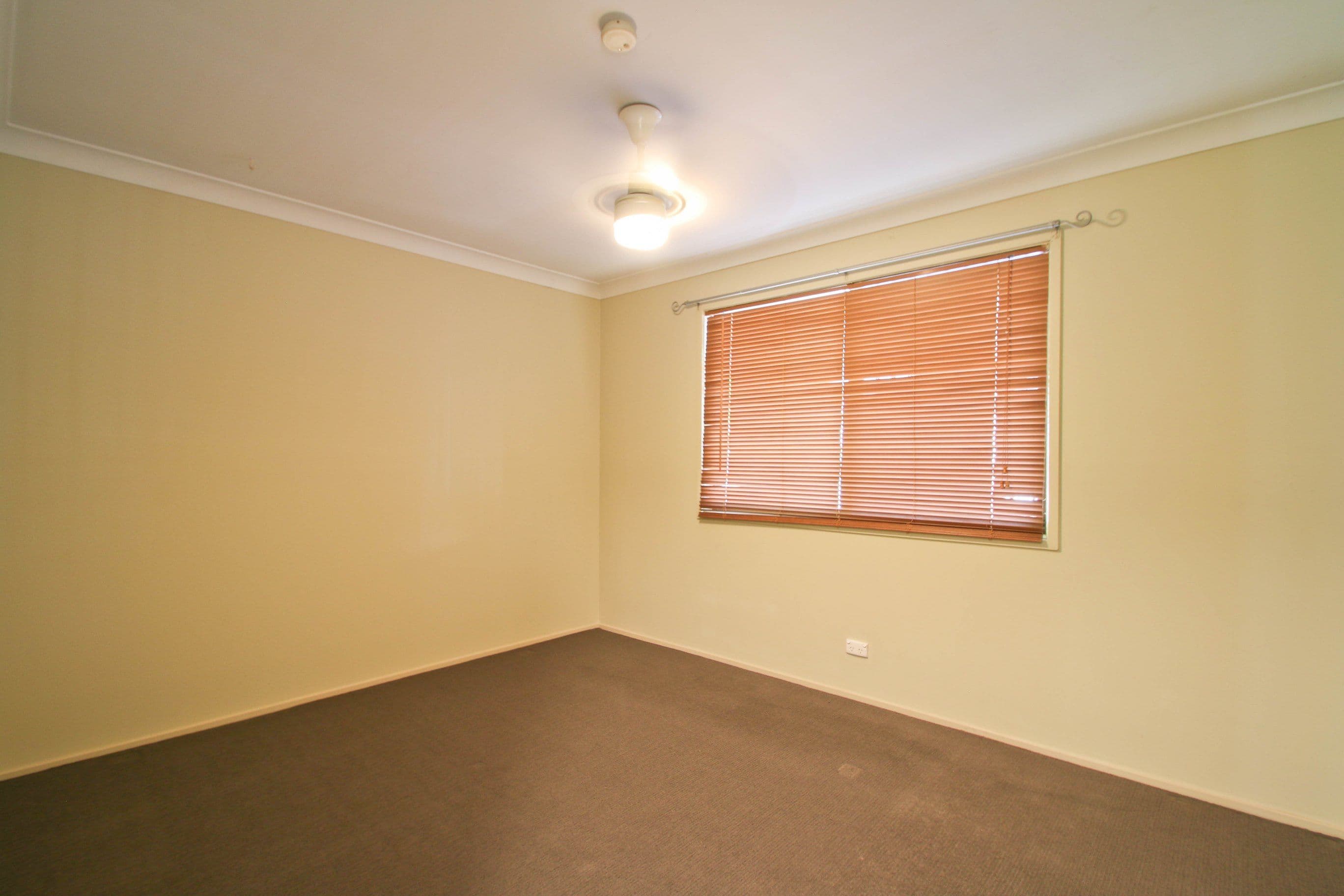33 Wade Street, BUNDAMBA QLD 4304, Bundamba - Thumbnail 8