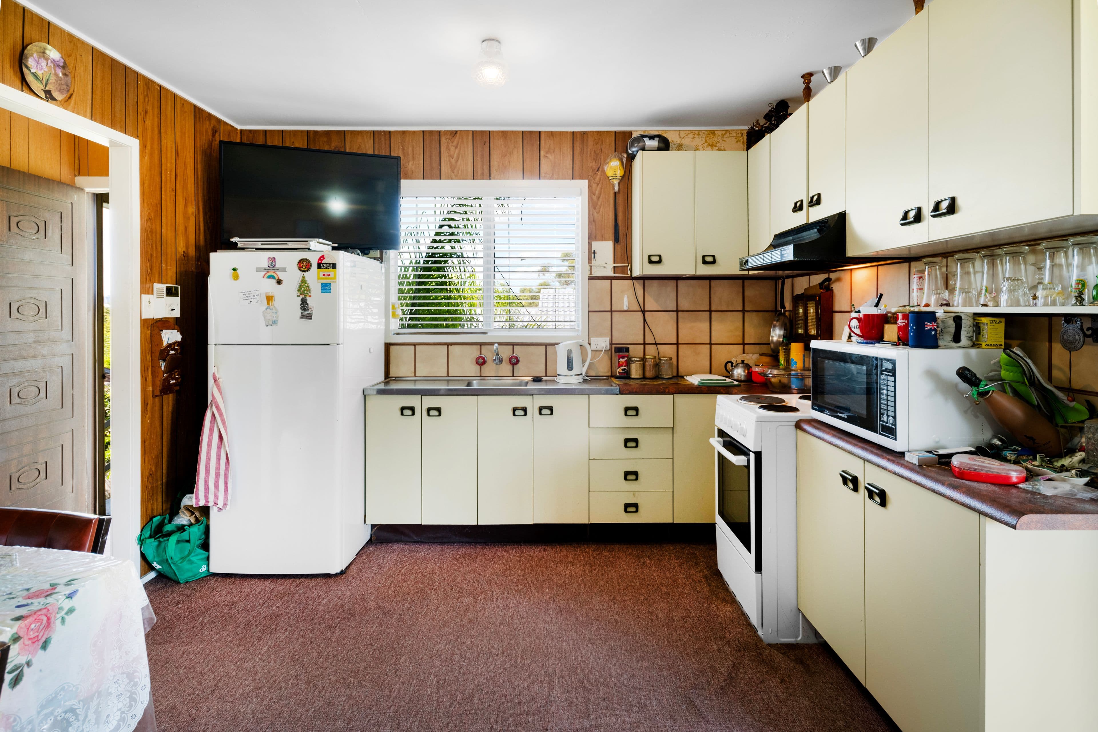 22 Boronia Drive, Southport QLD 4215, Southport - Thumbnail 3