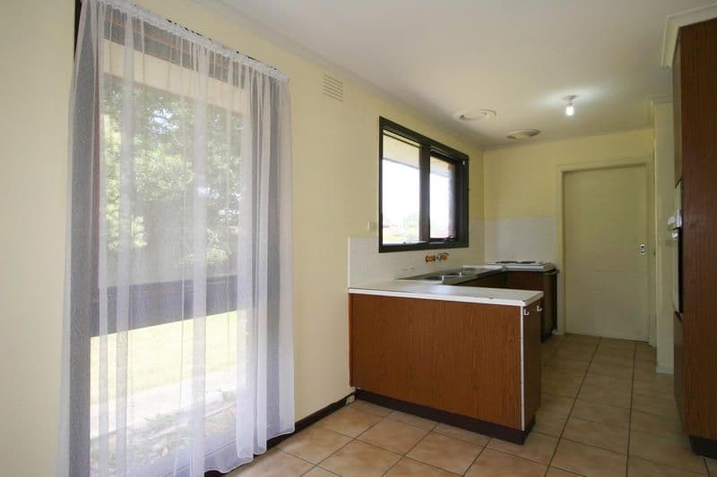 8 Picola Court, DINGLEY VILLAGE VIC 3172, Dingley Village - Thumbnail 3