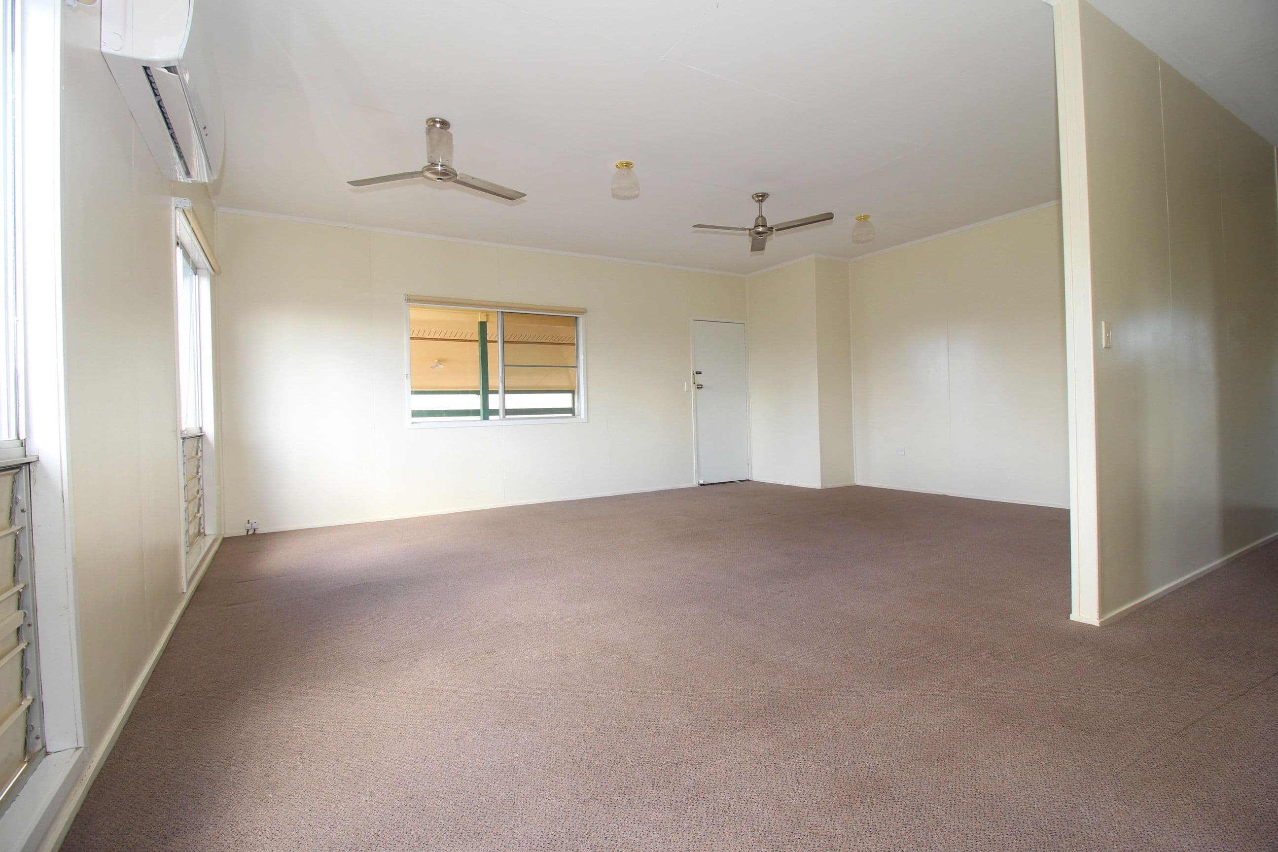 16 Huntley Street, Capella QLD 4723, Capella - Thumbnail 2