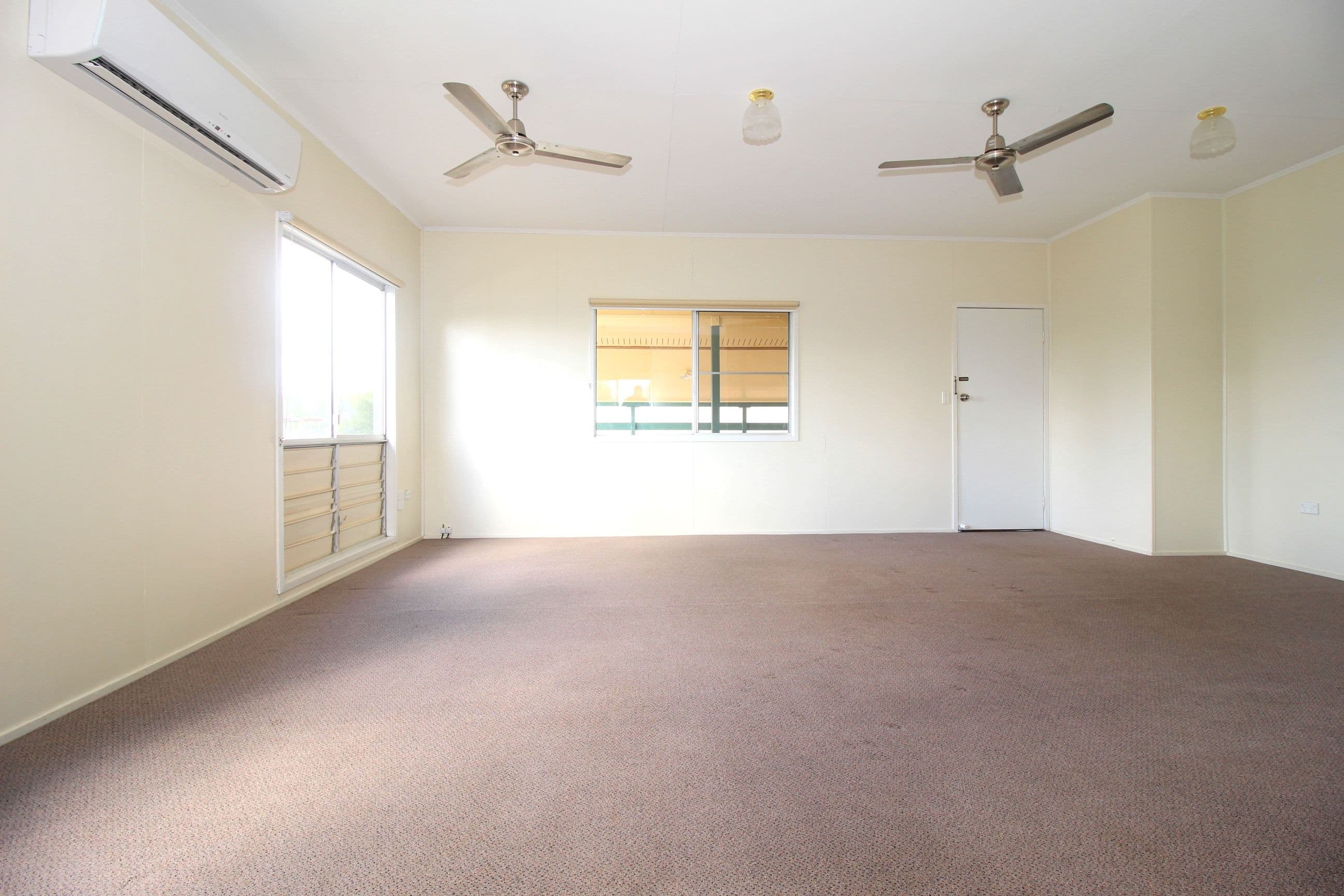 16 Huntley Street, Capella QLD 4723, Capella - Thumbnail 6