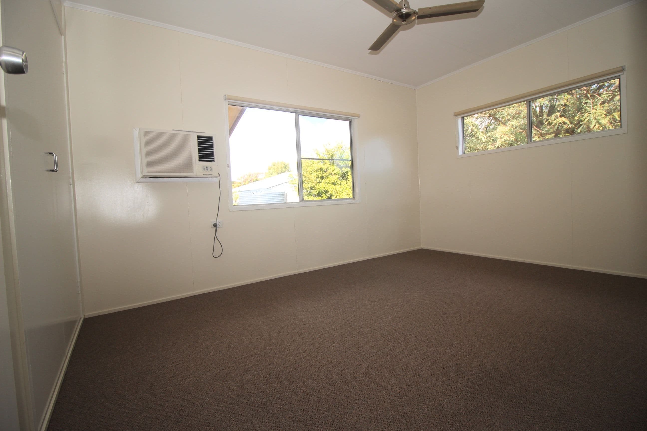 16 Huntley Street, Capella QLD 4723, Capella - Thumbnail 7