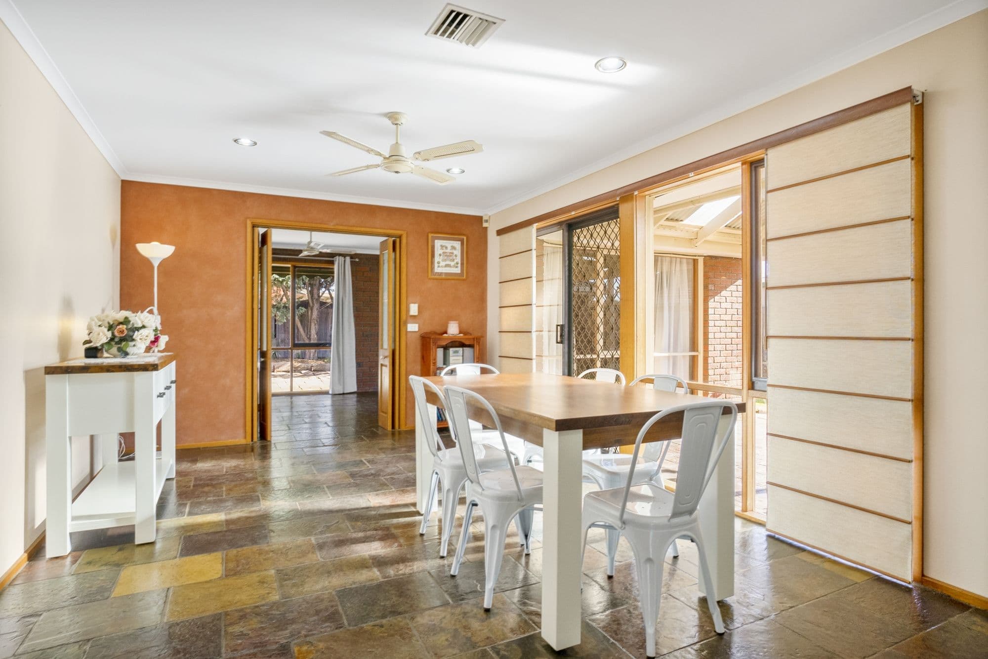 15 Wildflower Crescent, Hoppers Crossing VIC 3029, Hoppers Crossing - Thumbnail 6