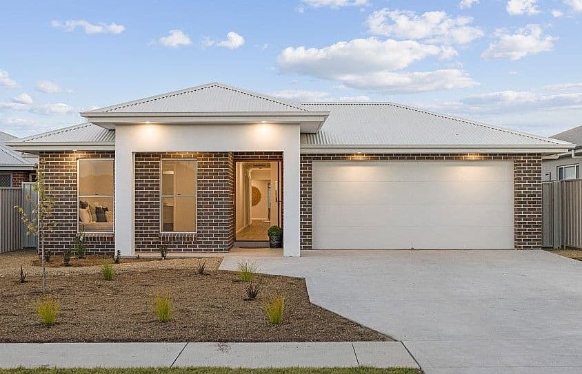 57 Quiberon Way, Goulburn NSW 2580, Goulburn - Image 1