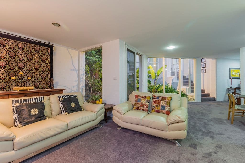 11 Manor Crescent, Highton VIC 3216, Highton - Thumbnail 4