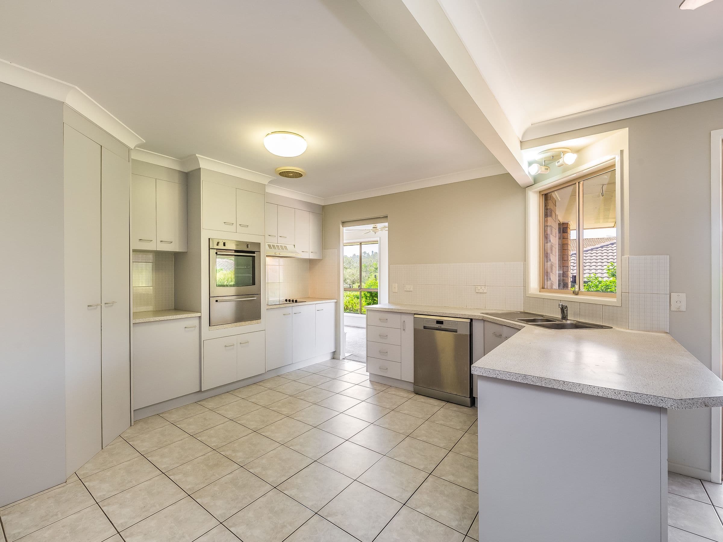 31 Mewing Court, Windaroo QLD 4207, Windaroo - Thumbnail 6
