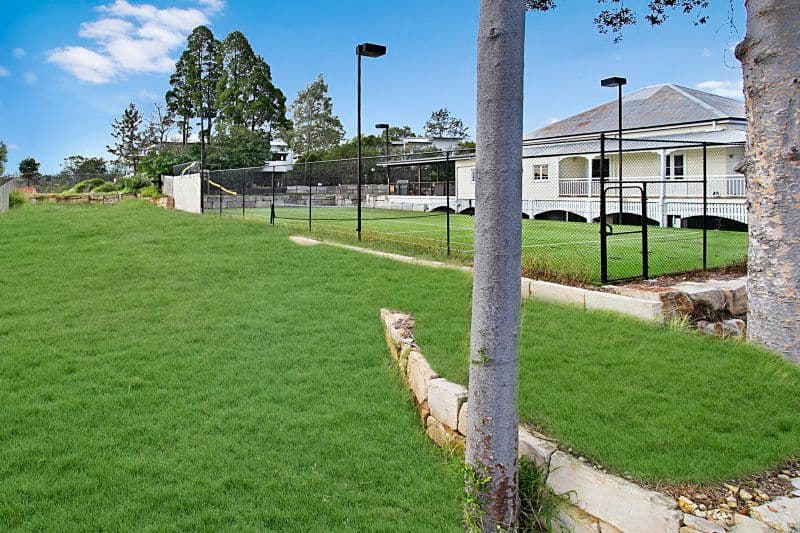 190 Cliveden Avenue, Corinda QLD 4075, Corinda - Thumbnail 2