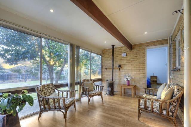 93 McFadzean Avenue, Reservoir VIC 3073, Reservoir - Thumbnail 4