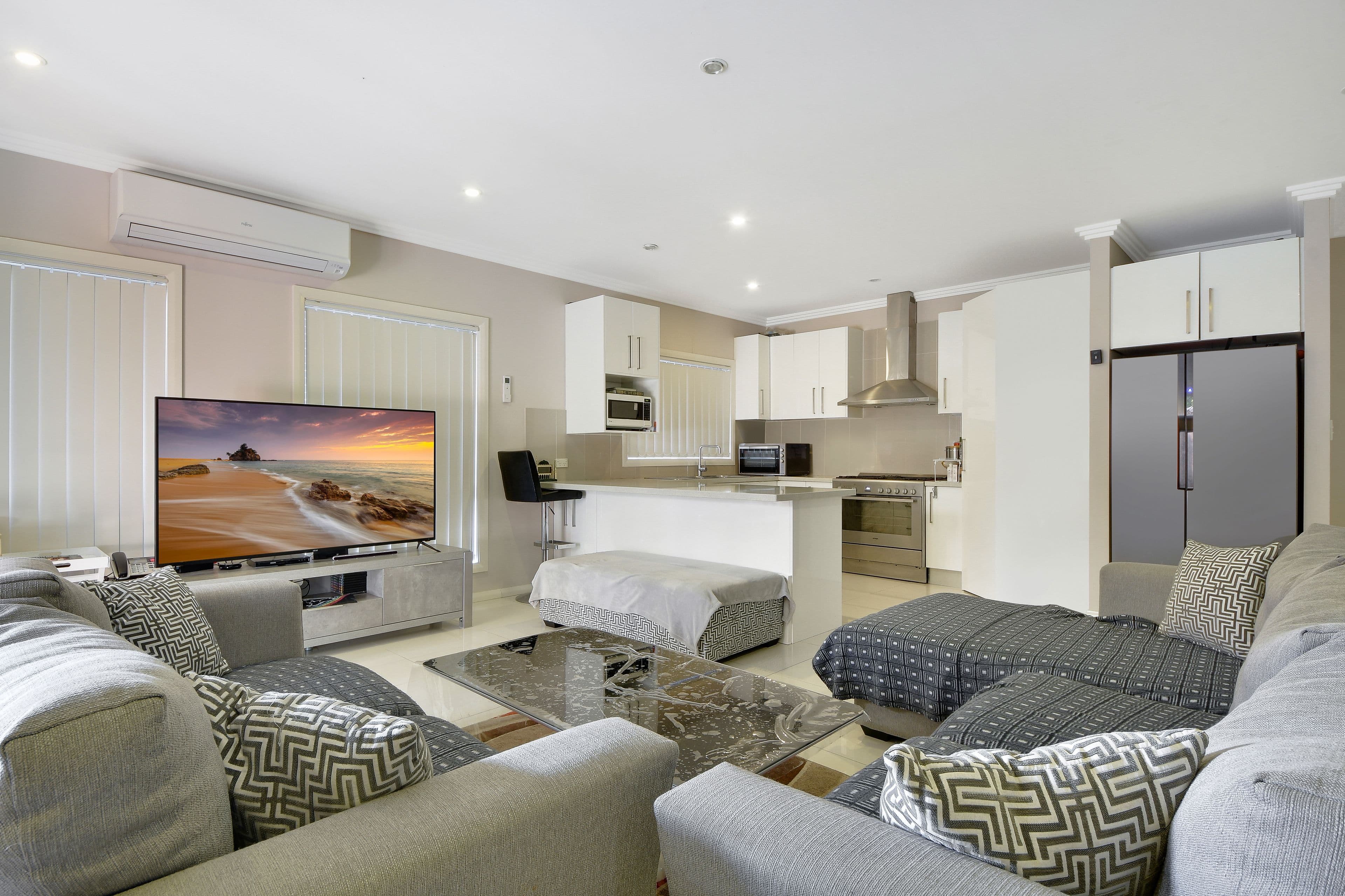28 Mortimer Street, Minto - Thumbnail 2