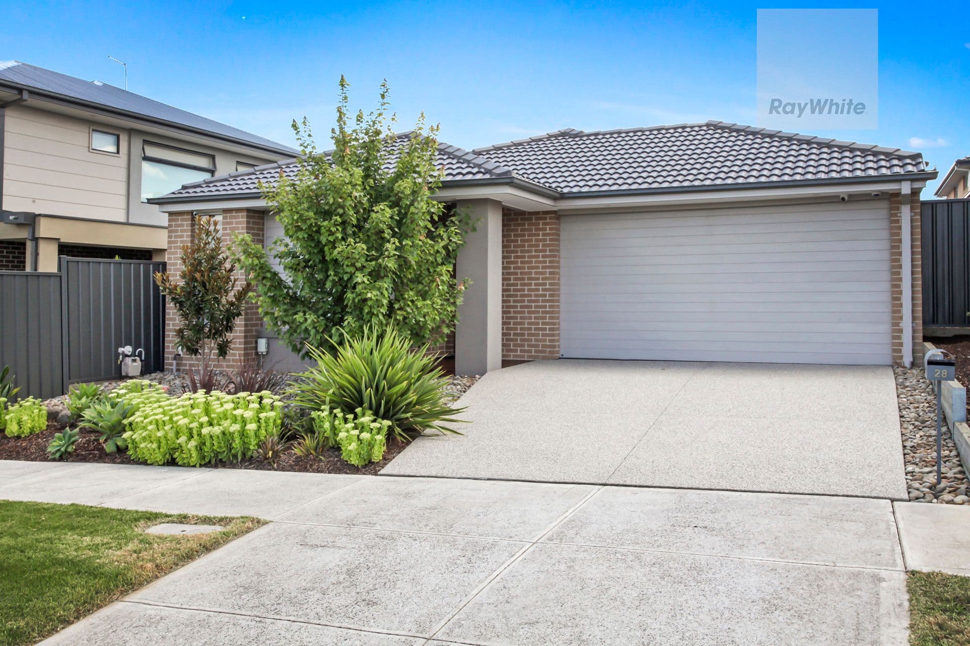 28 Frontier Avenue, Greenvale VIC 3059, Greenvale - Thumbnail 2