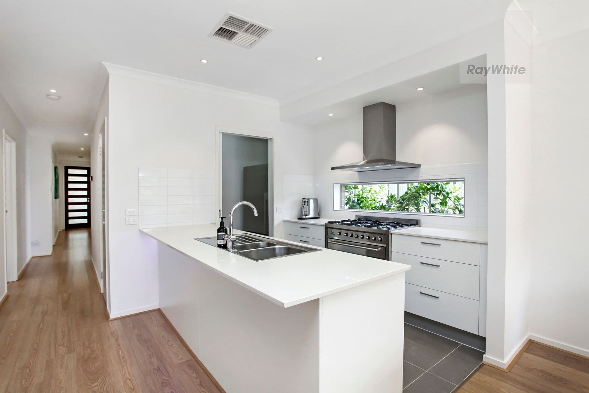28 Frontier Avenue, Greenvale VIC 3059, Greenvale - Thumbnail 4
