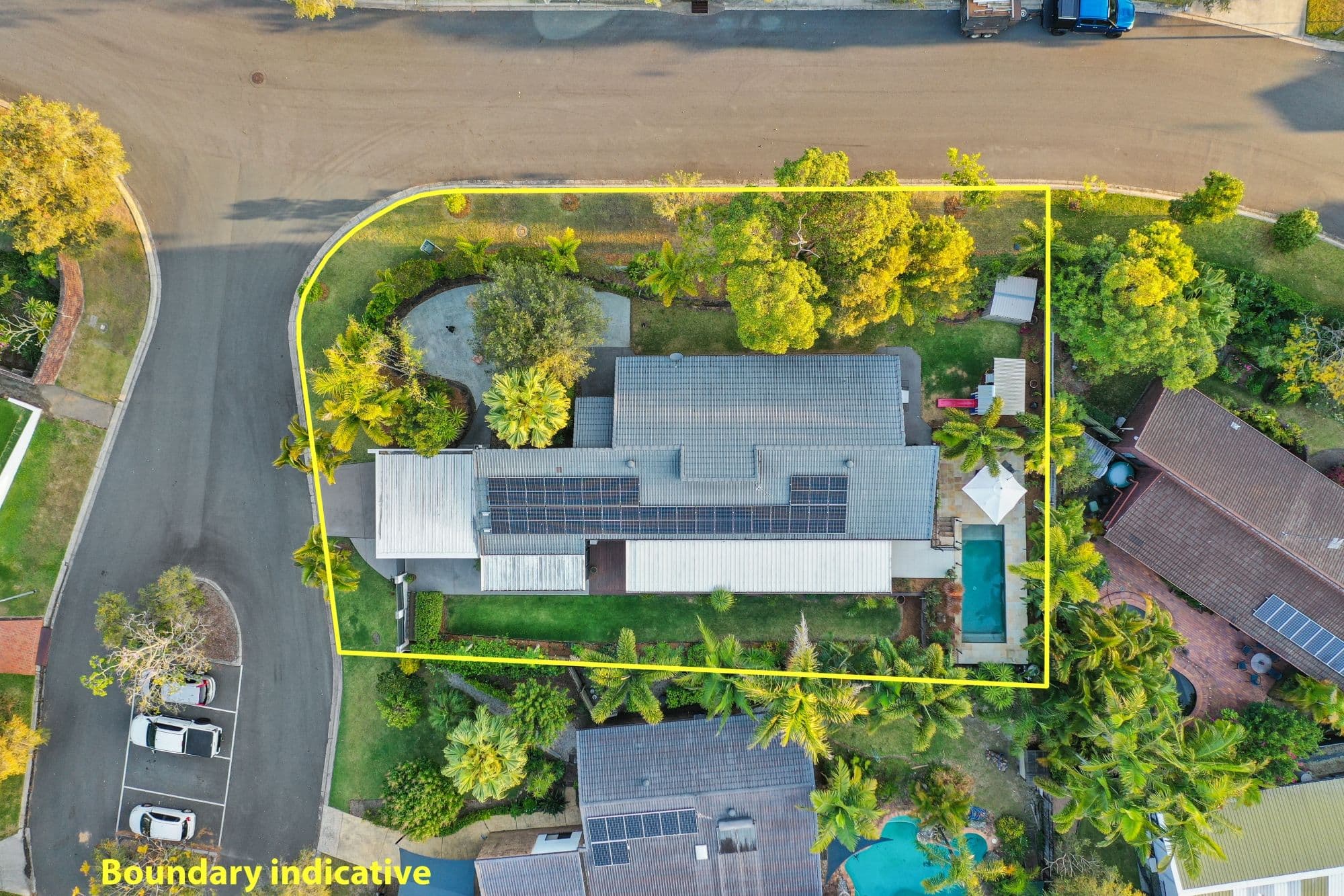2 Henley Court, Robina QLD 4226, Robina - Thumbnail 2