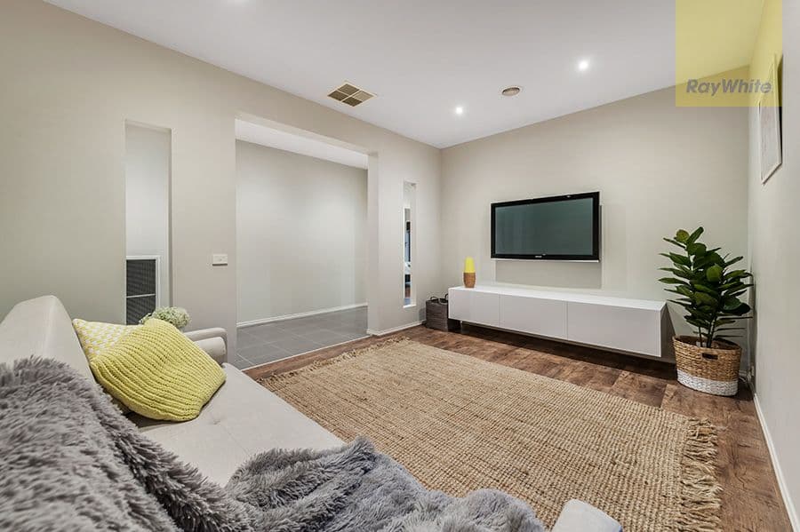 64 Newbury Boulevard, Craigieburn VIC 3064, Craigieburn - Thumbnail 2