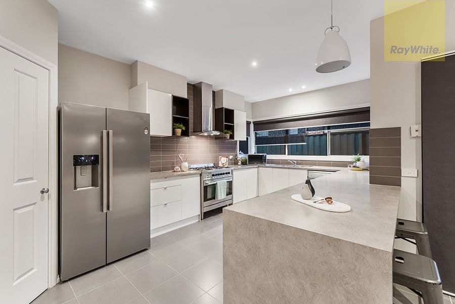 64 Newbury Boulevard, Craigieburn VIC 3064, Craigieburn - Thumbnail 3