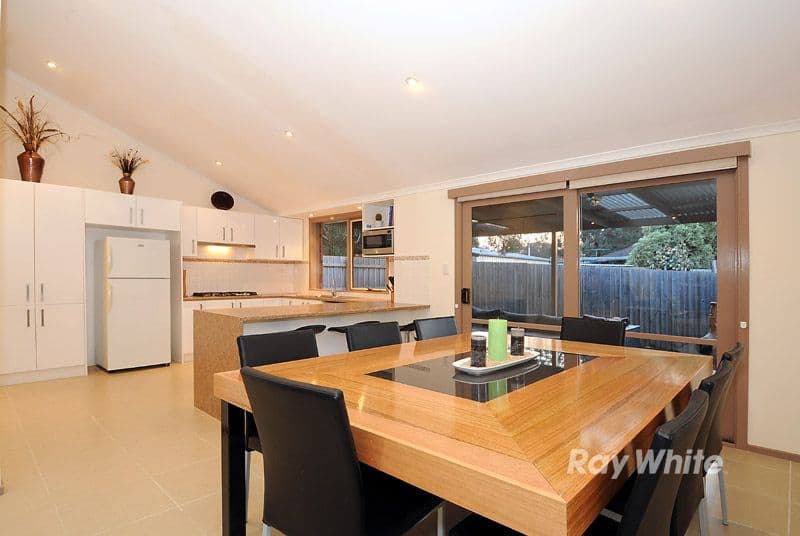 39 Watersedge Close, KNOXFIELD VIC 3180, Knoxfield - Thumbnail 2