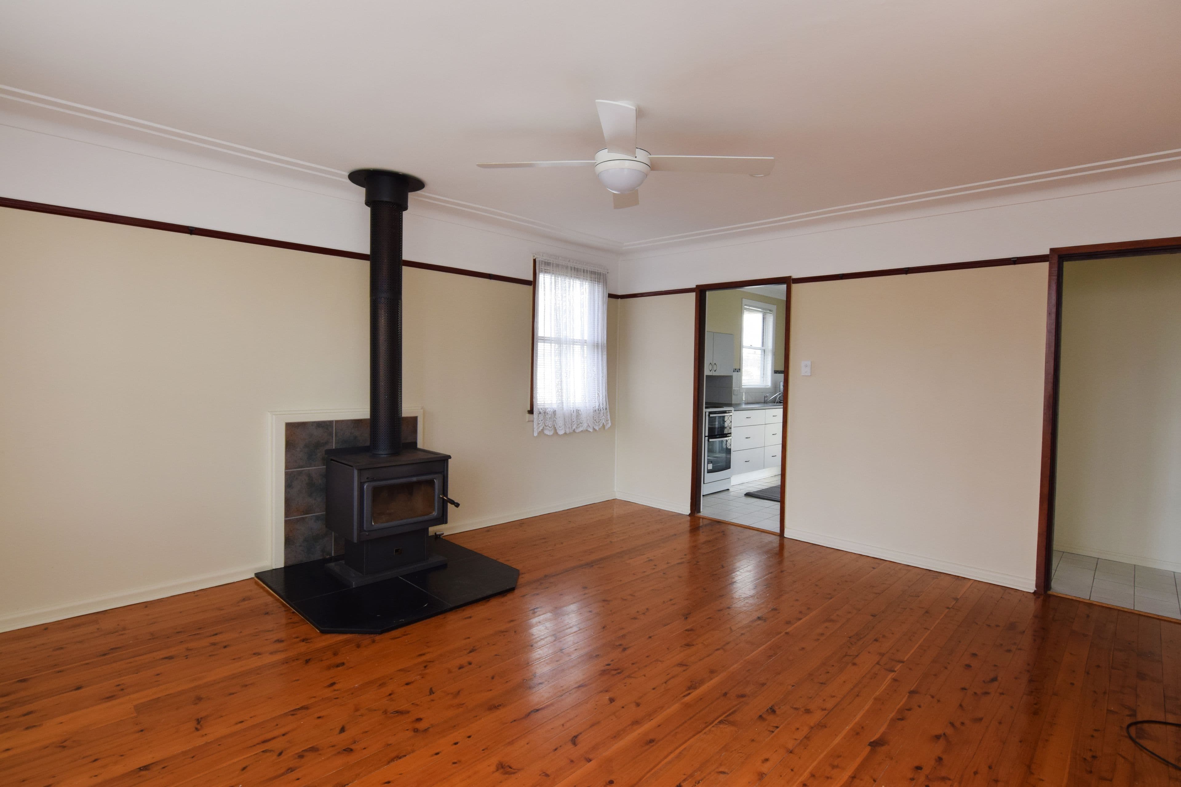12 Blackledge Drive, Cranbourne East - Thumbnail 3