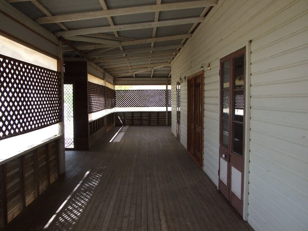 146-148 Ibis Street, LONGREACH QLD 4730, Longreach - Thumbnail 2