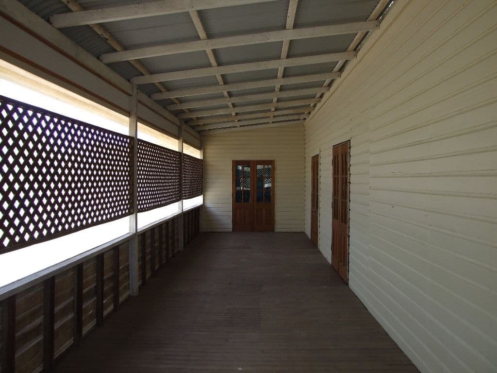 146-148 Ibis Street, LONGREACH QLD 4730, Longreach - Thumbnail 3