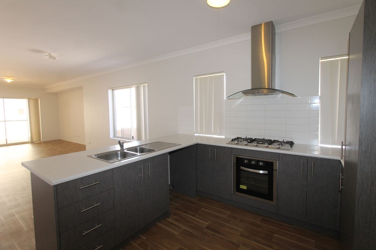 42 Harrogate Vista, Landsdale WA 6065, Landsdale - Image 1