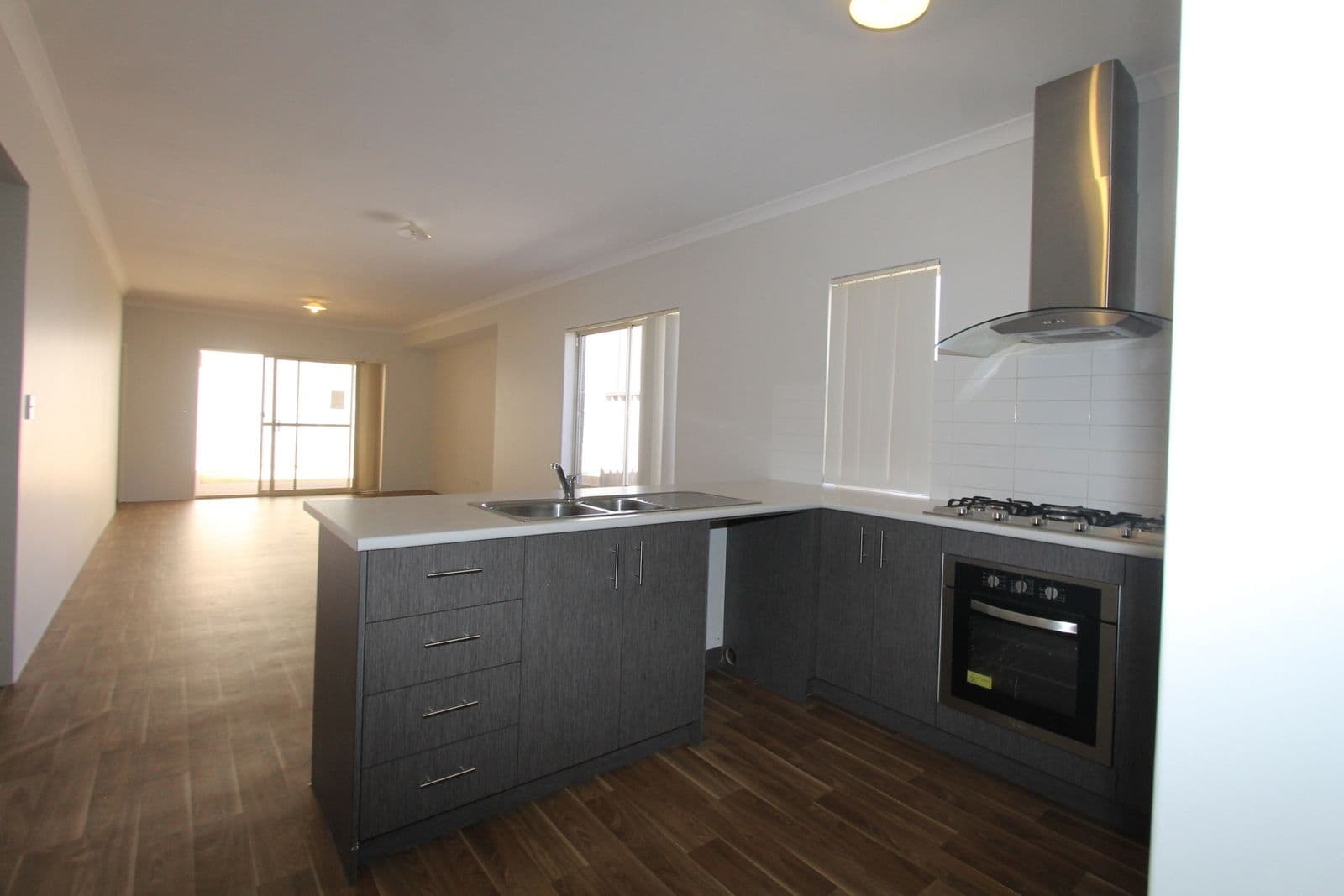 42 Harrogate Vista, Landsdale WA 6065, Landsdale - Thumbnail 4