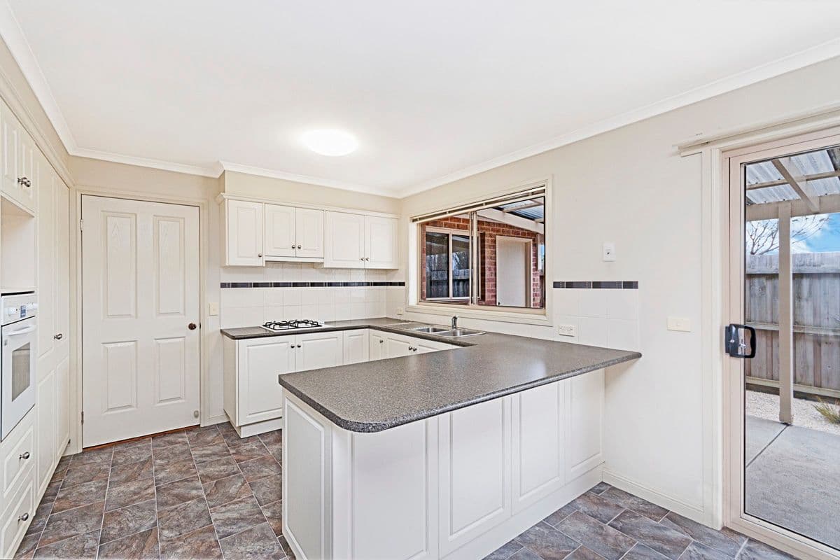 8 Moore Street, Warrnambool VIC 3280, Warrnambool - Thumbnail 4
