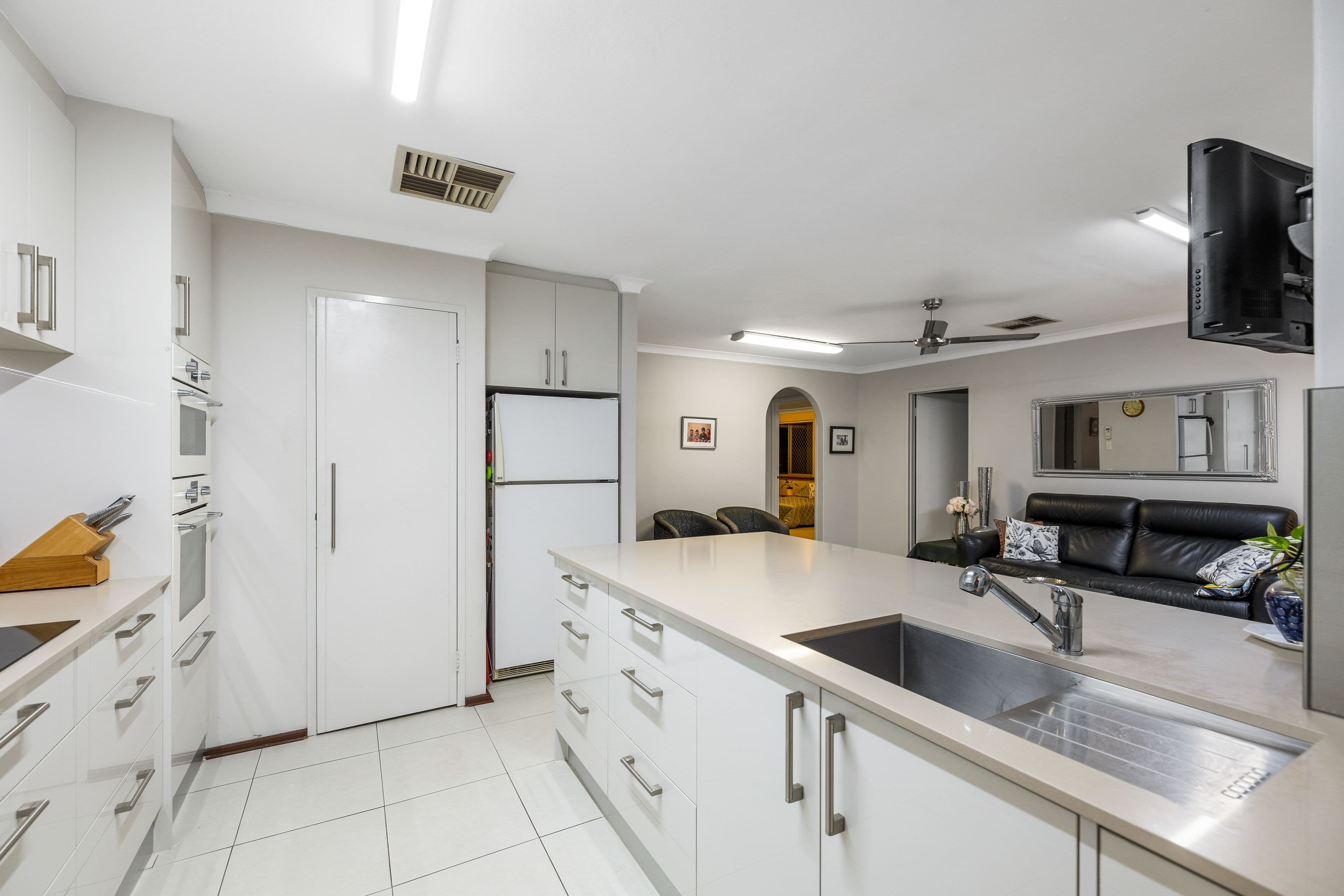 42 Walmsley Drive, Noranda WA 6062, Noranda - Thumbnail 2