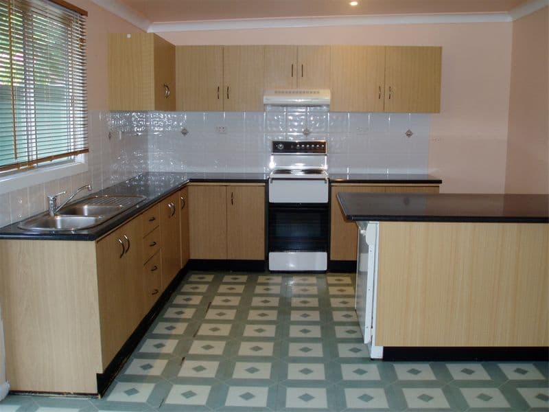 74 McEvoy Avenue, UMINA BEACH NSW 2257, Umina Beach - Thumbnail 3