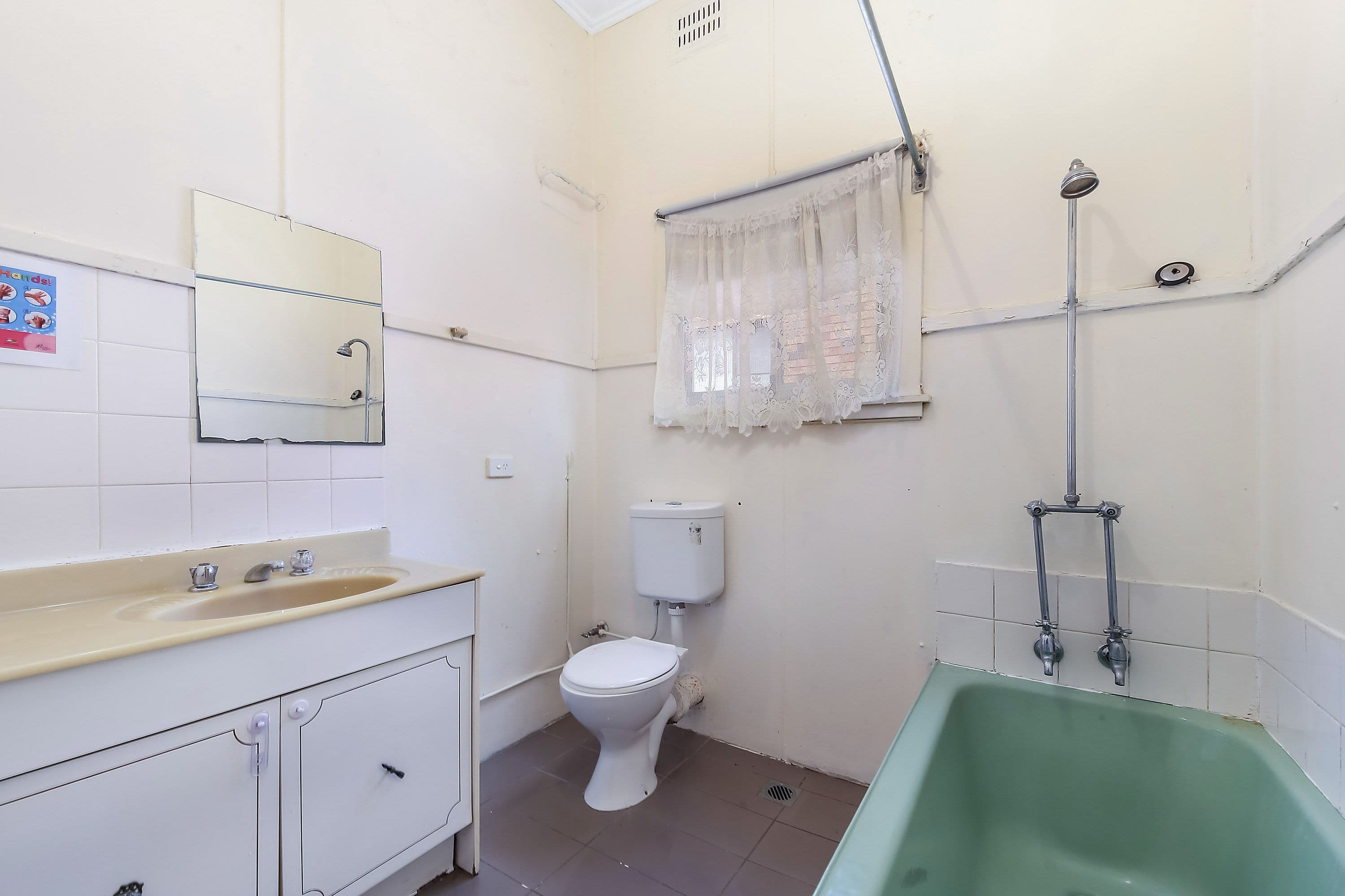 13 Phillips Street, Auburn - Thumbnail 5