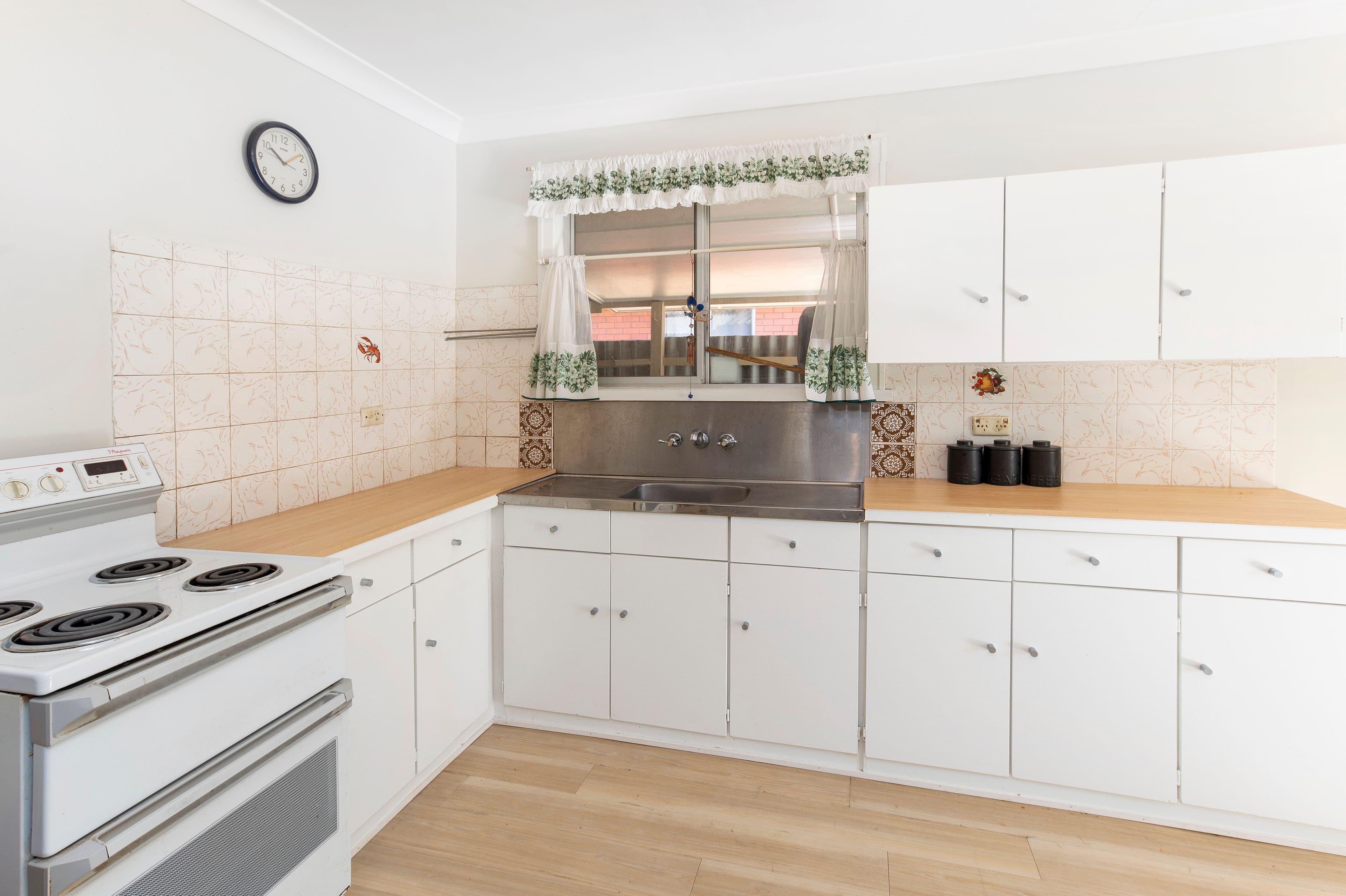 110 Pohlman Street, Southport QLD 4215, Southport - Thumbnail 6