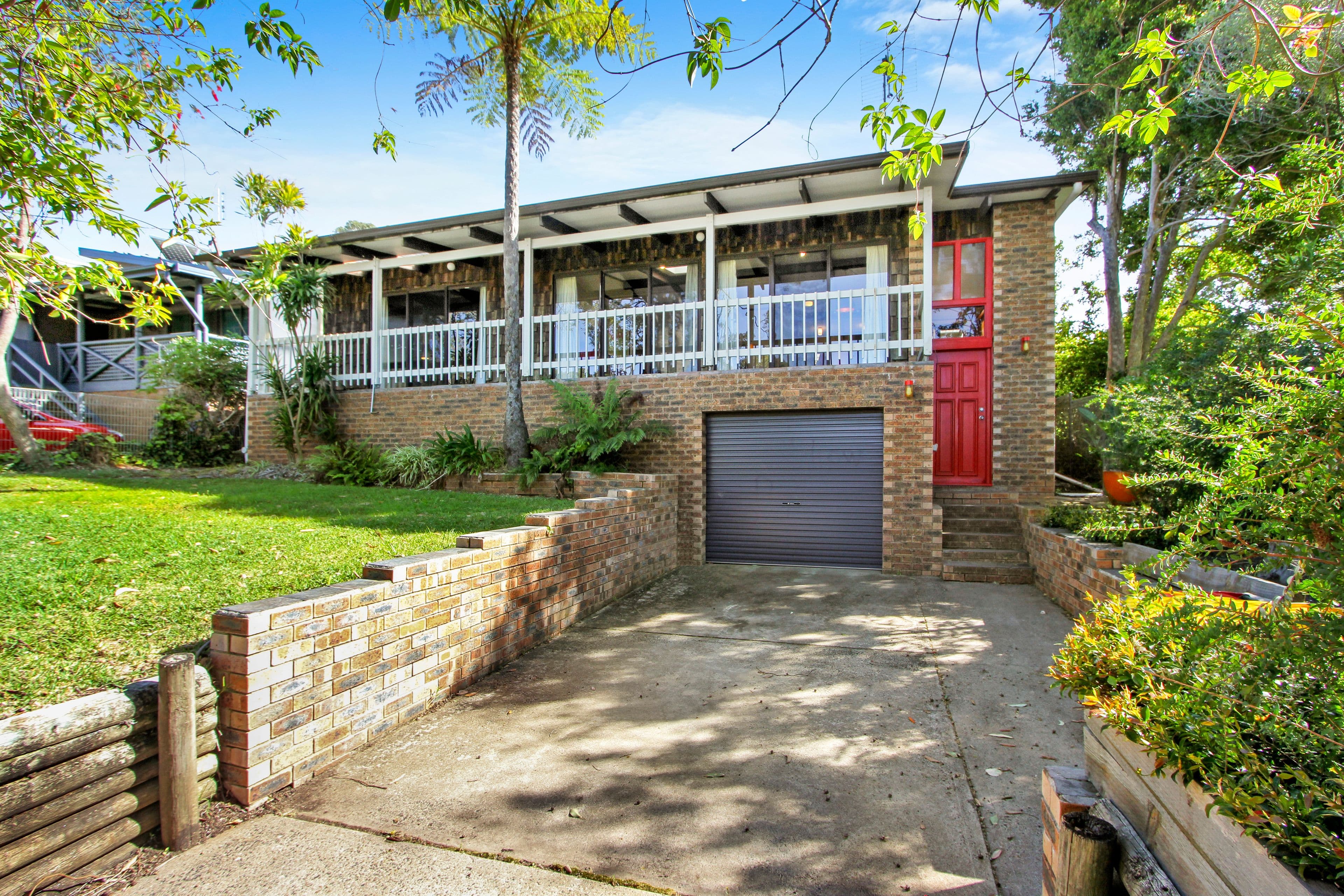 24 The Parapet, Manyana - Image 1