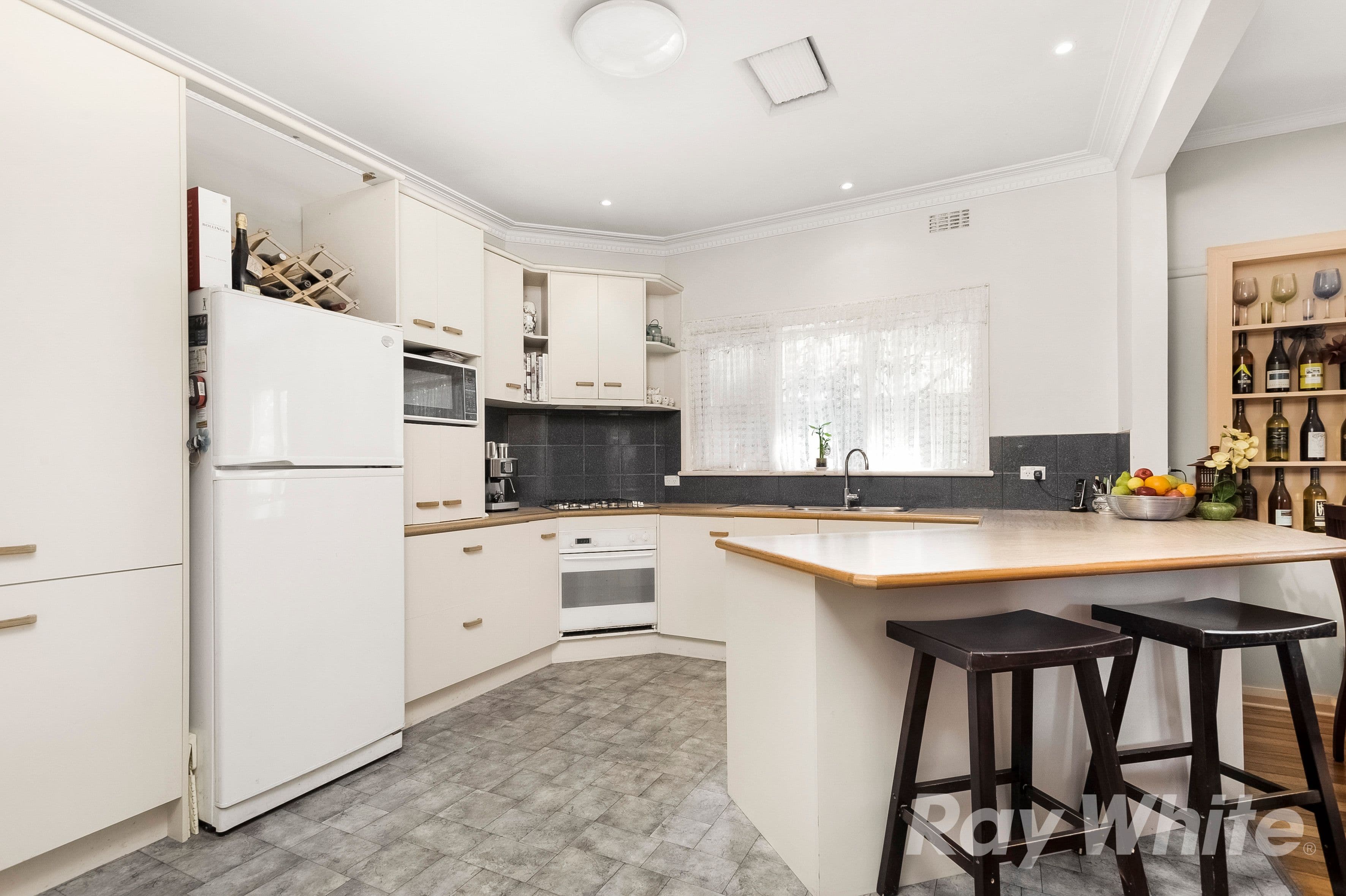 14 Maple Street, Mount Waverley VIC 3149, Mount Waverley - Thumbnail 3