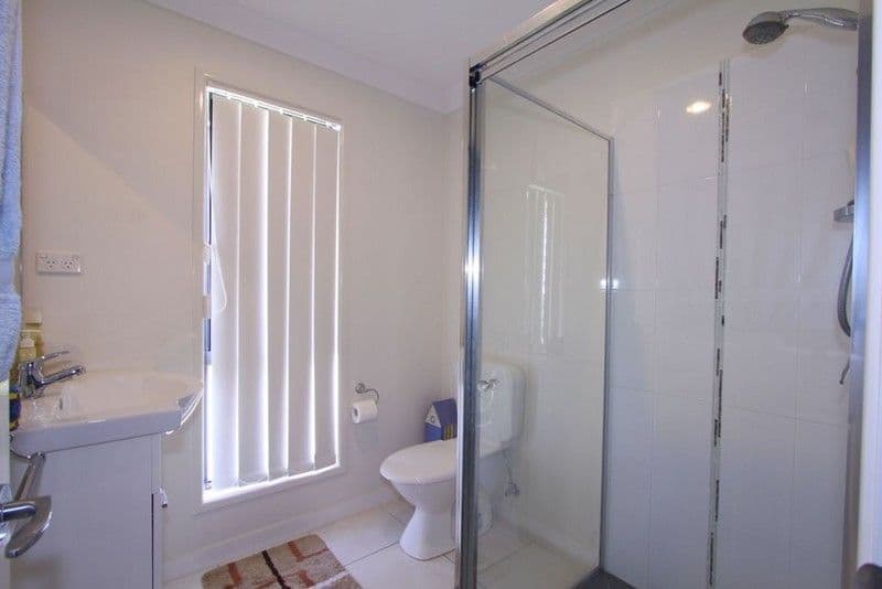 11 Freeman Street, AVOCA QLD 4670, Avoca - Thumbnail 5