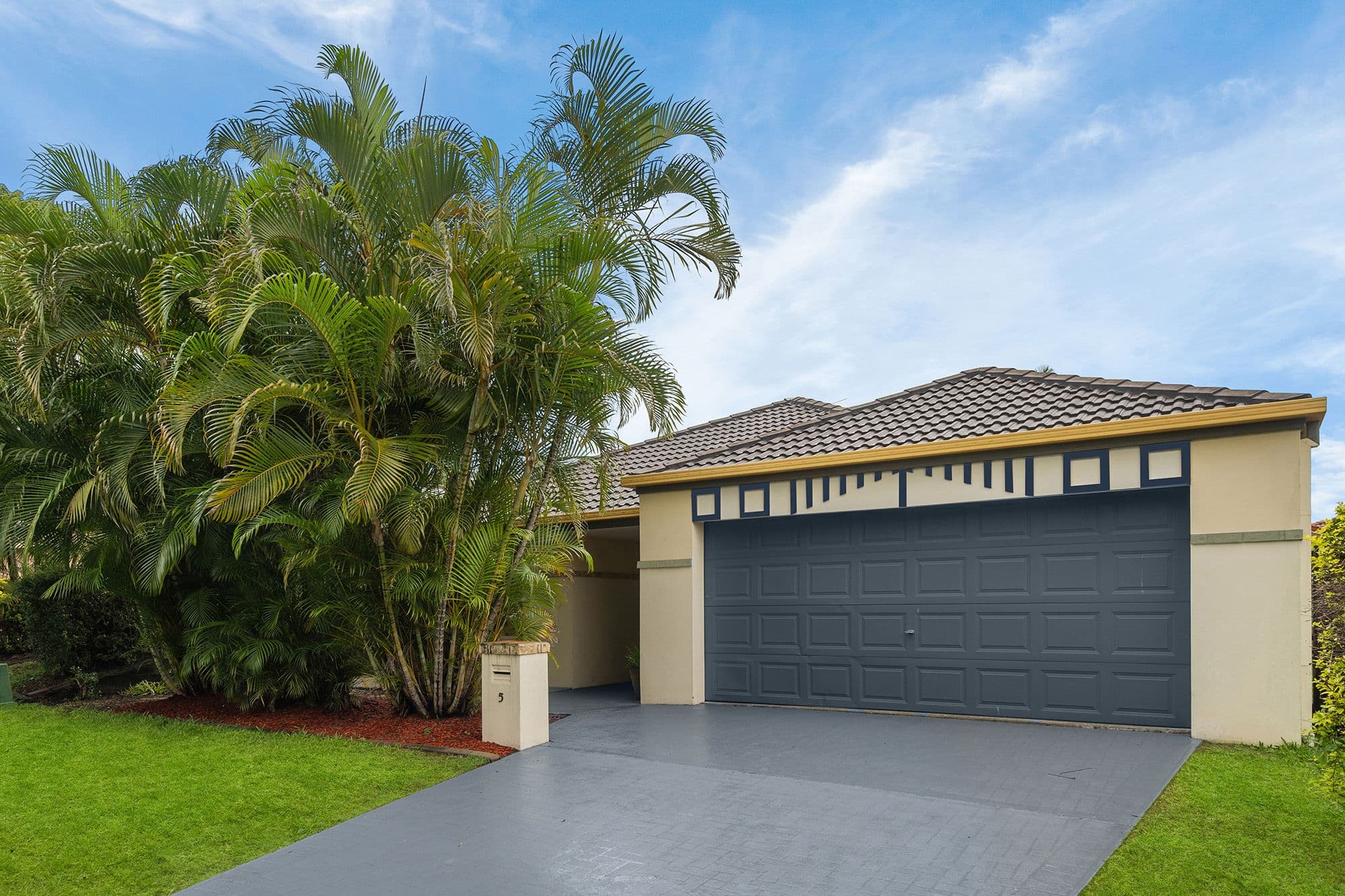 5 Clifford Close, Kuraby QLD 4112, Kuraby - Image 1