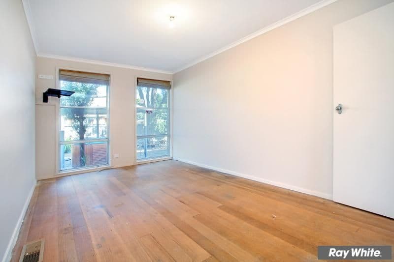 49 Illowa Street, MORNINGTON VIC 3931, Mornington - Thumbnail 4