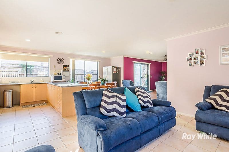 4 Armoy Close, Cranbourne East VIC 3977, Cranbourne East - Thumbnail 8