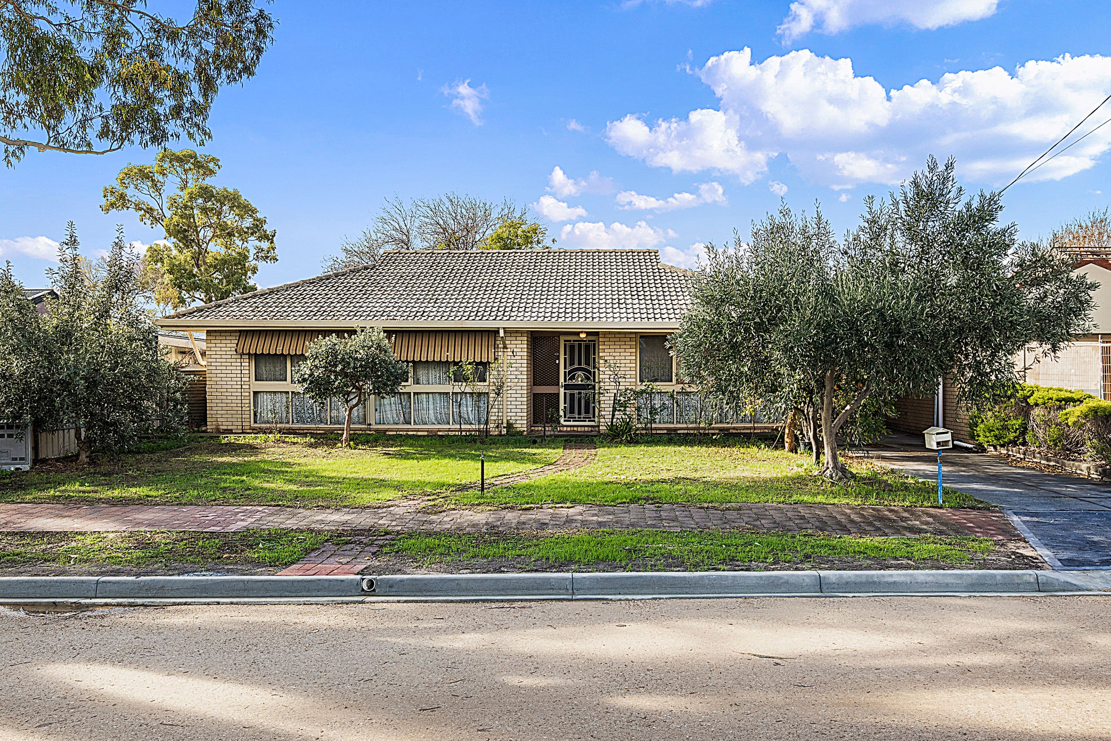 1 Louis Crescent, Newton SA 5074, Newton - Image 1