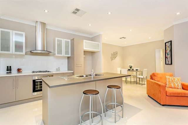 4 Centre Street, LARGS BAY SA 5016, Largs Bay - Thumbnail 2