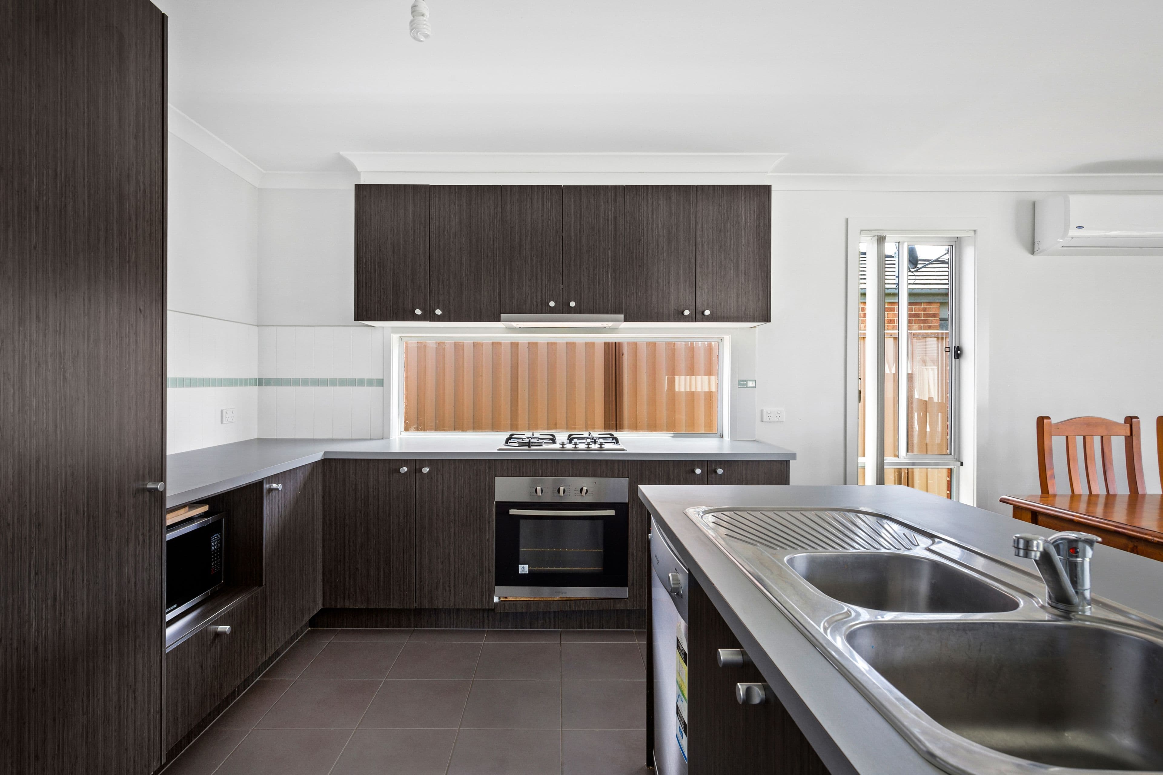 11 Serenity Street, Pakenham VIC 3810, Pakenham - Thumbnail 2