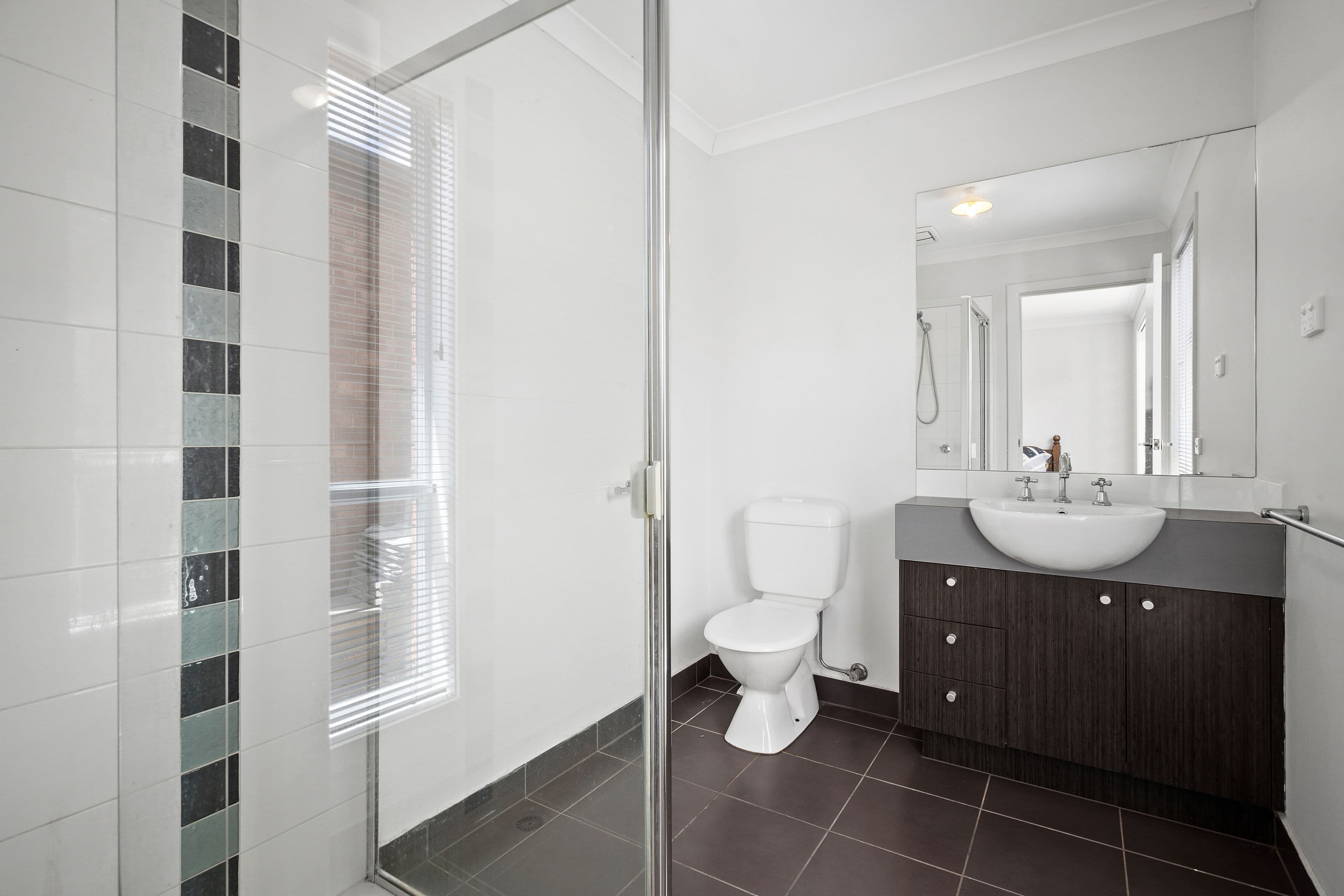11 Serenity Street, Pakenham VIC 3810, Pakenham - Thumbnail 6